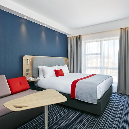 Holiday Inn Express Grimsby By Ihg Exterior photo