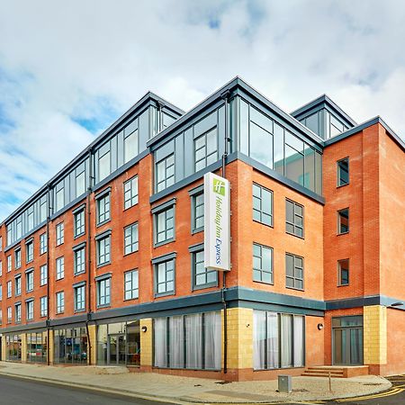Holiday Inn Express Grimsby By Ihg Exterior photo