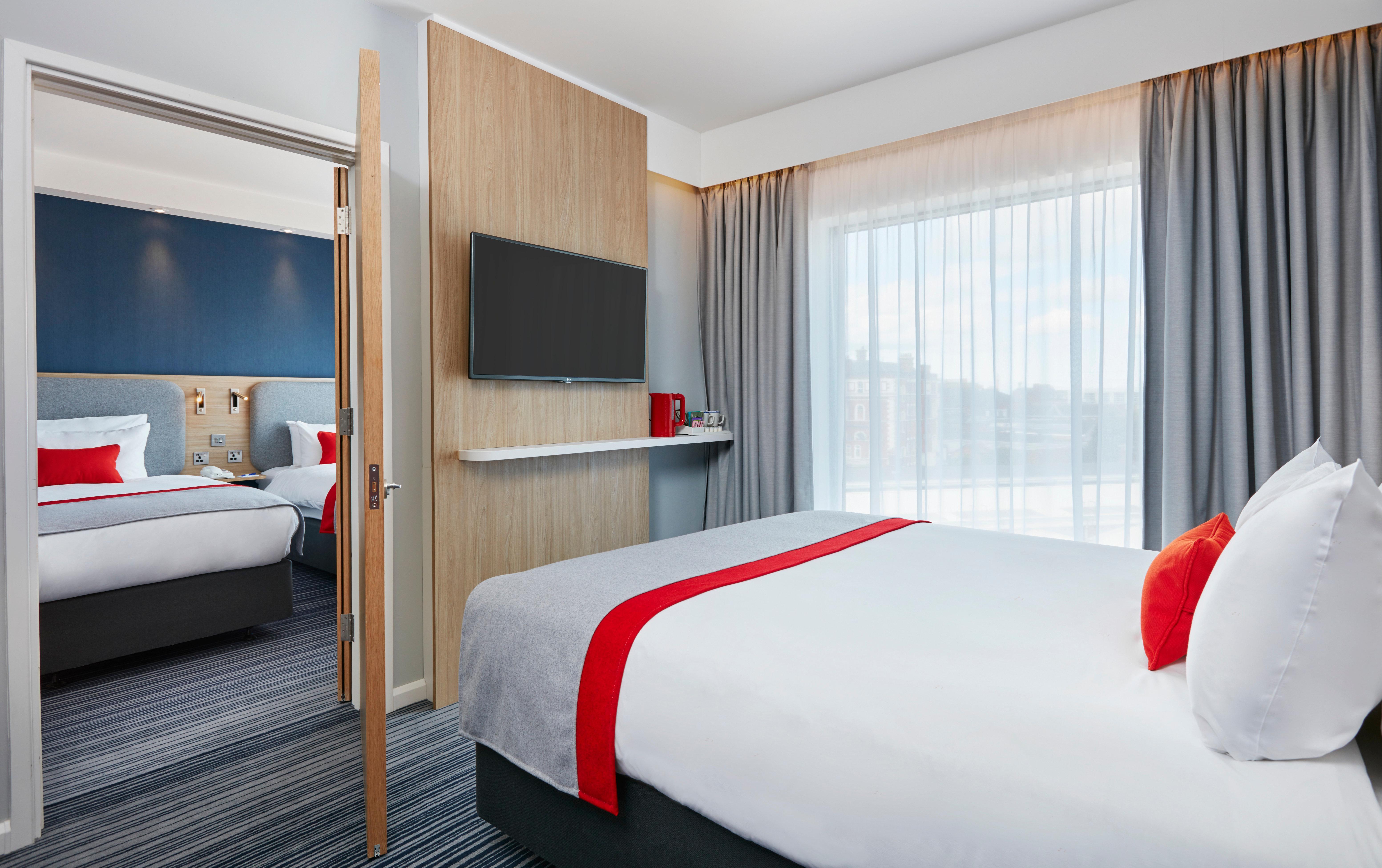 Holiday Inn Express Grimsby By Ihg Exterior photo