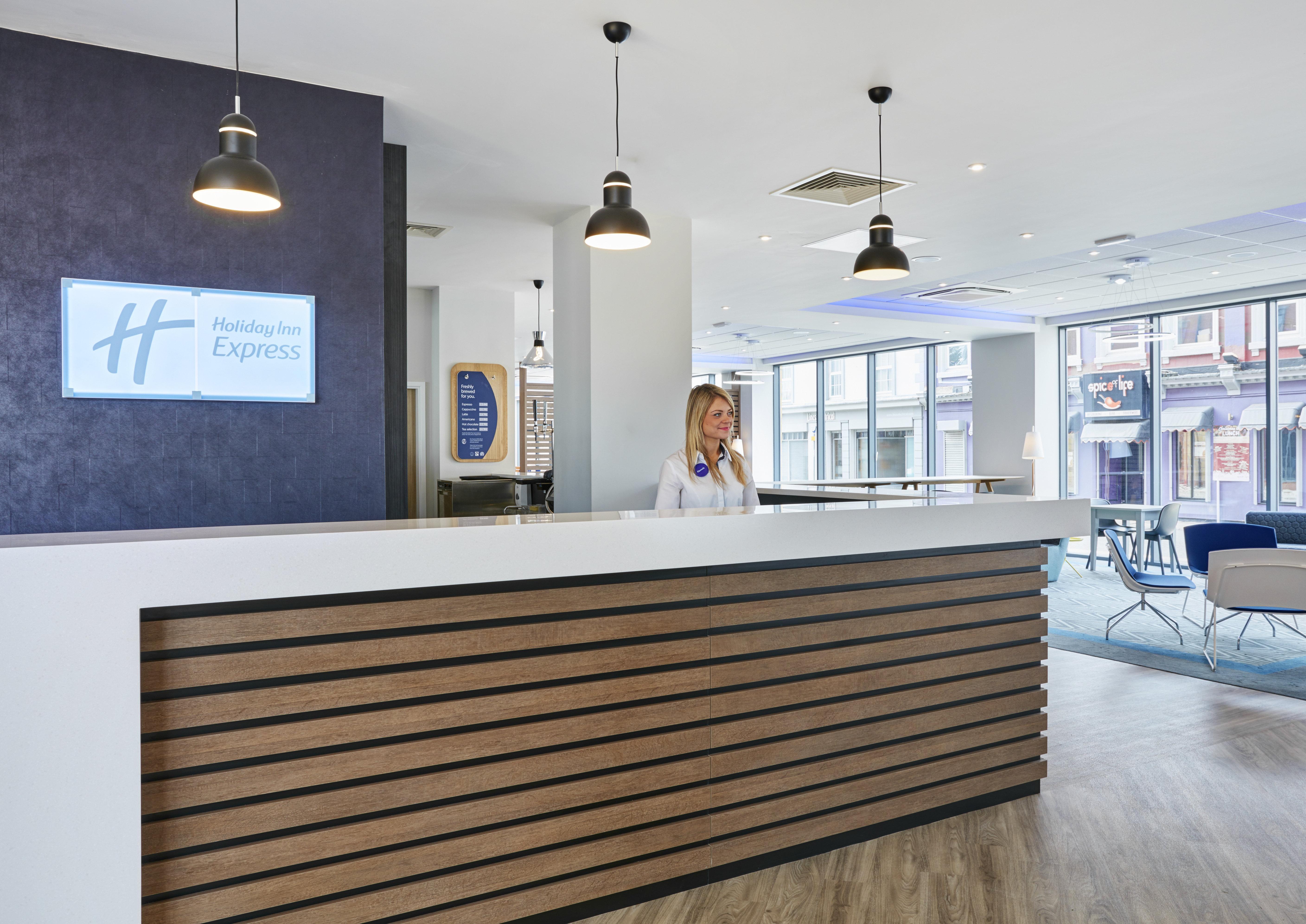 Holiday Inn Express Grimsby By Ihg Exterior photo