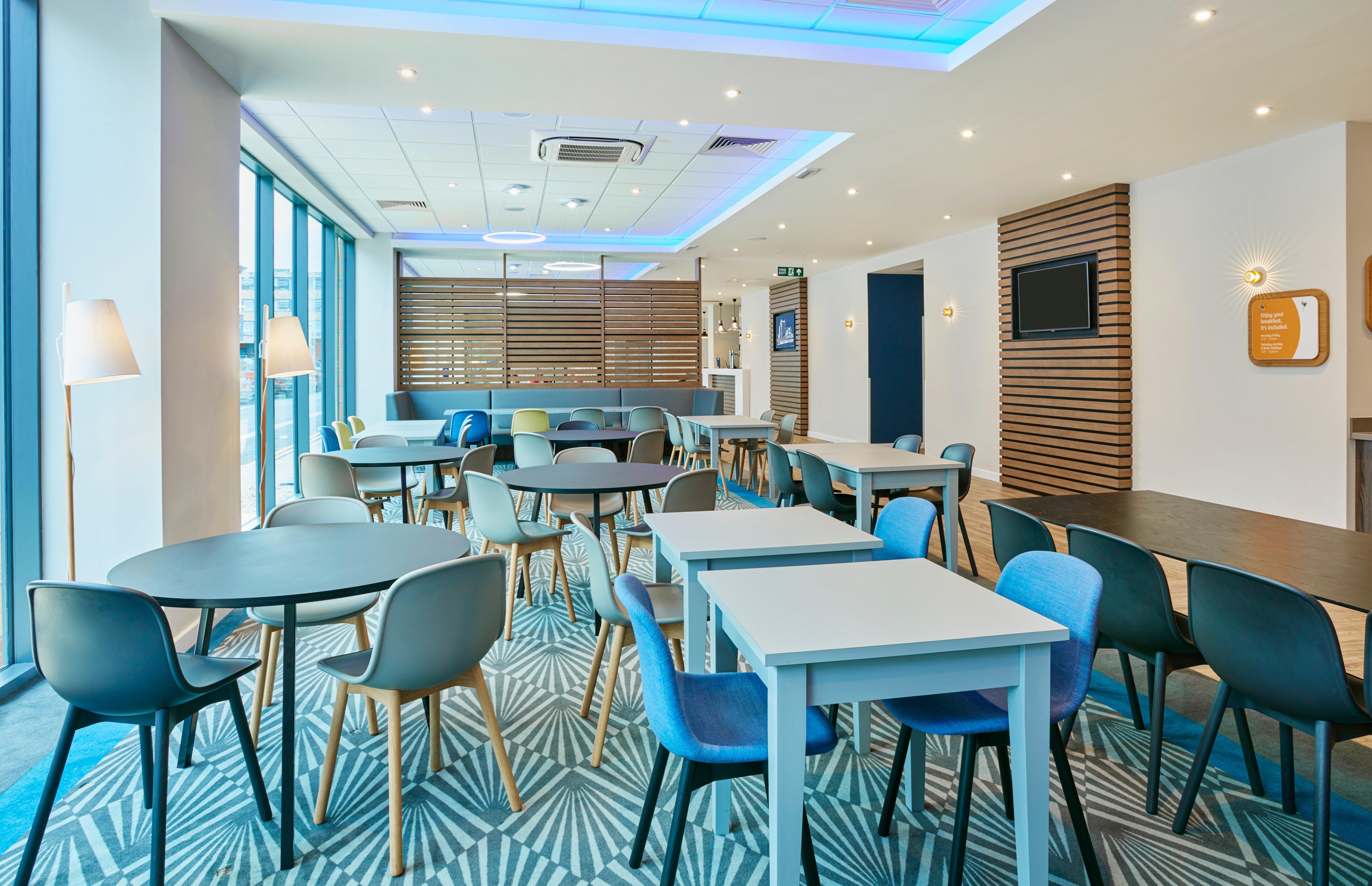 Holiday Inn Express Grimsby By Ihg Exterior photo
