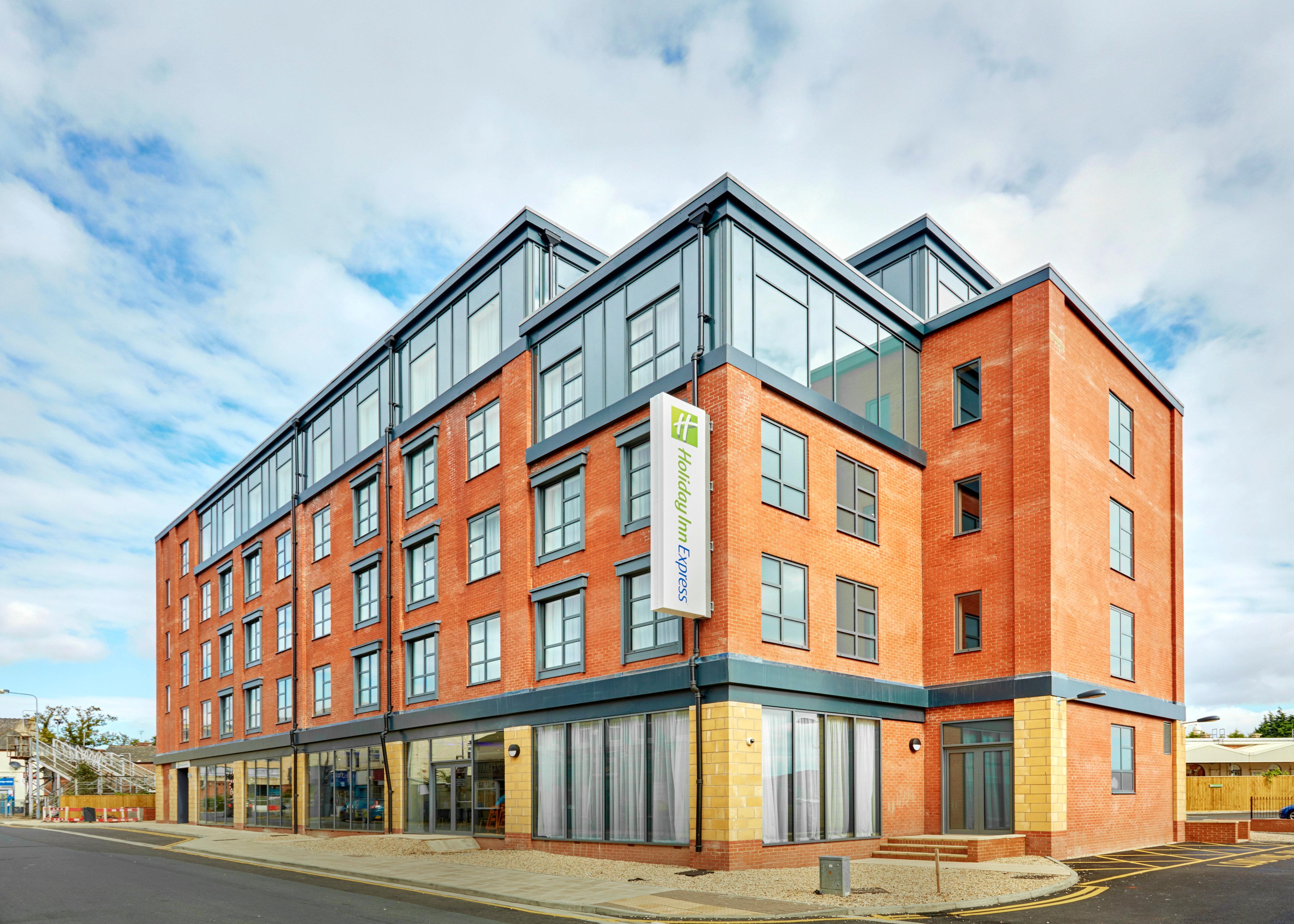 Holiday Inn Express Grimsby By Ihg Exterior photo